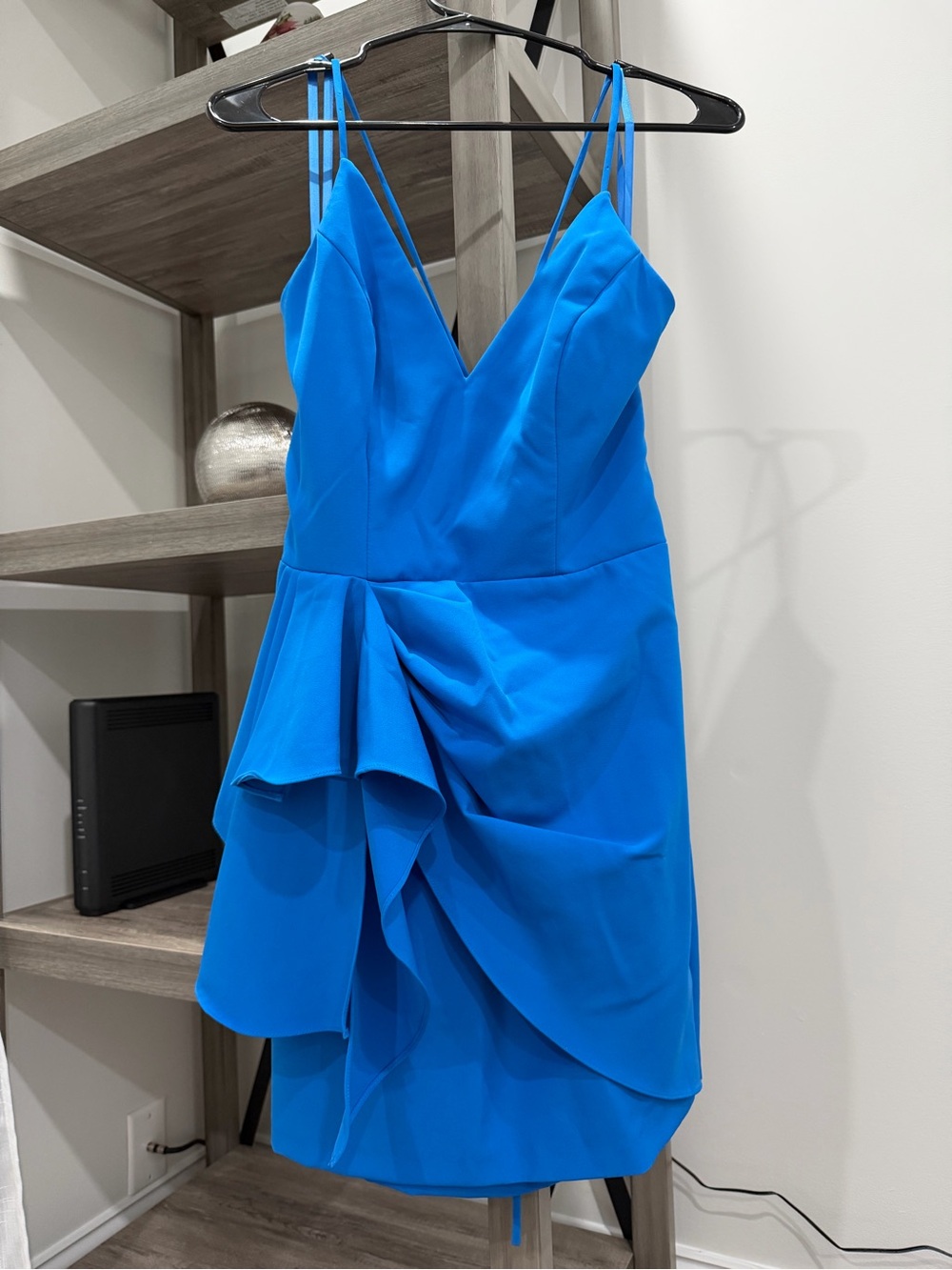Elegant Blue V-Neck Ruffle Cocktail Dress